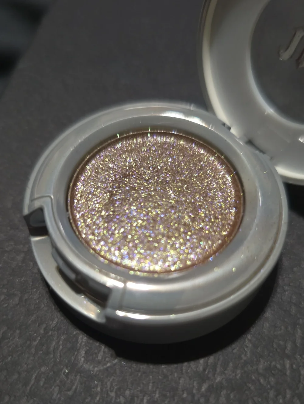 🧚‍♀️DARK FORCE Urban Decay Swatched Moondust Eyeshadow Single